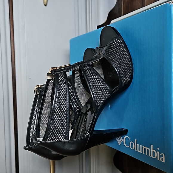 Michael Kors Black Heels 6.5 - Picture 2 of 5